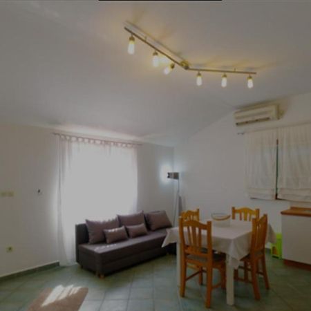 Apartment Boba Murter Buitenkant foto