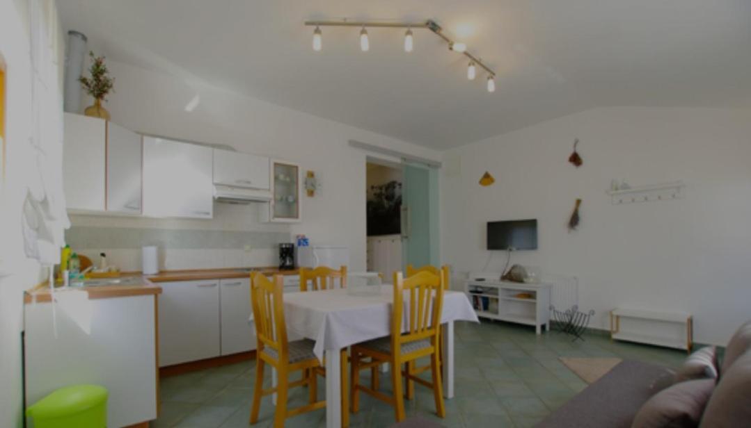 Apartment Boba Murter Buitenkant foto